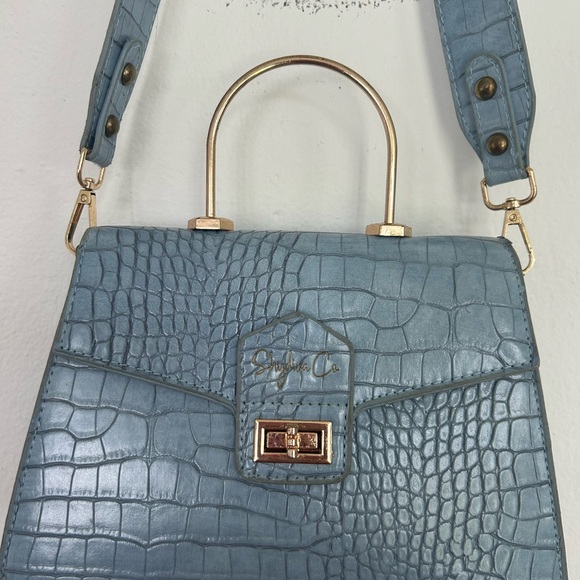 Shydiva Co. Tracee Wallet Removable Strap Powder Blue - Picture 2 of 4